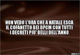 Il decreto conferma l'obbligo dell'uso di mascherine sia al chiuso che all'aperto e raccomanda il loro uso anche in casa se in presenza di persone non conviventi. Non Vedo L Ora Che A Natale Esca Il Cofanetto Dei Dpcm Con Besti It Immagini Divertenti Foto Barzel Citazioni Divertenti Divertente Immagini Divertenti