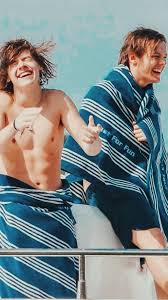 Check spelling or type a new query. Larry Lockscreen On Tumblr