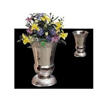 Maybe you would like to learn more about one of these? Desain Baru Vas Bunga Vas Logam Perak Untuk Hiasan Tengah Meja Pernikahan Buy Bunga Logam Antik Vas Vas Bunga Desain Buatan Tangan Dekorasi Bunga Tinggi Vas Product On Alibaba Com