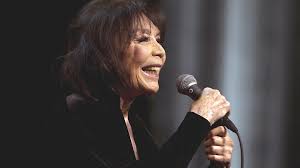 I've gotta admit that my knowledge of juliette gréco's discography is pretty slim (i may have more buddy greco tunes on my computer). Juliette Greco Zum 90 Geburtstag Ich Bin Wie Ich Bin Jazz Weltmusik Br Klassik Bayerischer Rundfunk