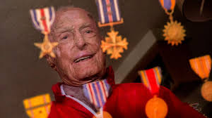 B-17 pilot flew unexpectedly into the middle of Japanese attack