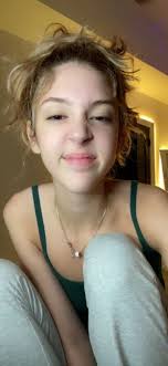 Do you think I'm cute ? (14)