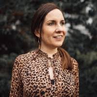 Janine Graf's Instagram, Twitter & Facebook