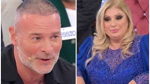 Uomini e Donne", Angelo scrive una lettera a Tina: il contenuto