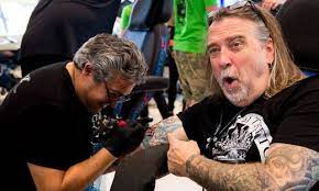 Mehrdad minavand's age is 45. Mario Barth In Graz Der Weltrekord Ist Geknackt 679 Sturm Tattoos Wurden Gestochen Kleinezeitung At