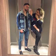 Kerimcan durmaz kişiliği karakteri ve tüm ayrıntılar… kerimcan durmaz günümüzün en çok ismini duyduğumuz ünlülerinin başında geliyor. Selin Cigerci Sevgilisi Gokhan Cira Yi Teselli Etmek Yerine Kerimcan A Gitti Son Dakika Magazin