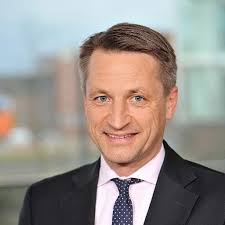 Die visualisierungen zu julian reichelt werden von north data zur weiterverwendung unter einer creative commons lizenz zur verfügung gestellt. Nikolaus Blome Nikolausblome Twitter