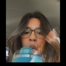 Kendra Mckee's Instagram, Twitter & Facebook