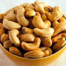 Most cats won't eat enough cashews at a time to induce toxicity, however, this doesn't mean you shouldn't be concerned. Can Dogs Eat Cashews