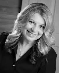 Carol Shear's Instagram, Twitter & Facebook