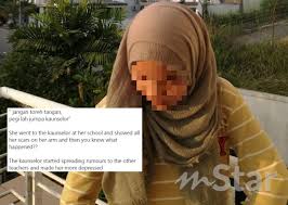 Segala titah, perintah, arahan, permintaan, tuntutan, dan kemahuan anak murid dan ibu bapa haruslah dipenuhi dan like facebook dan follow twitter says seismik dan temui segala cerita mesti kongsi sekarang! Cikgu Kaunseling Jaja Cerita Ustazah Pecah Rahsia Pelajar Dakwa Tukar Sekolah Selepas Dimalukan Guru Dalam Kelas Saya Terpaku Disuruh Buat Pengakuan Depan Rakan Viral Mstar