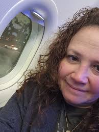 Which evening is better for a live store update, Monday or Tuesday?