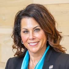 Beth Oates's Instagram, Twitter & Facebook