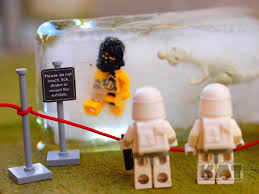 The Snowtroopers At The Museum By Mckatalyn On Deviantart Lego Pictures Lego Star Wars Lego Stormtrooper