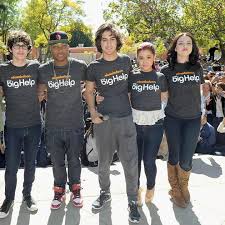 Cei 7 (episoade in romana). Victoria In Lumina Reflectoarelor Posts Facebook