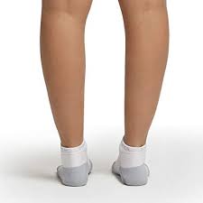 Tommie Copper Women S Athletic Ankle Socks White 4 6 5 Amazon Sg Sports Fitness Outdoors