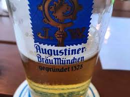 Welcome to one of the most traditional inn in the bavarian capital. Kalorien Fur Augustiner Lagerbier Hell Bier Fddb