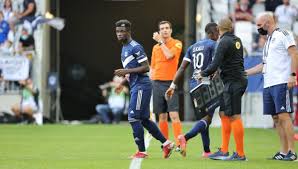 Bordeaux striker samuel kalu collapsed during their ligue 1 match at marseille on sunday, before he was substituted after briefly returning to the pitch. Samuel Kalu Shines But Bordeaux Stunned By Newly Promoted Clermont Foot Latest Football News In Nigeria