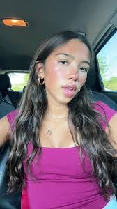 Kimberly Quirk's Instagram, Twitter & Facebook