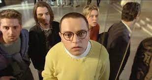 L'avenir réserve bien des surprises. Quatre Garcons Pleins D Avenir Plateforme D Informations Cinematographiques Gratuites Jeu Quizz Des Repliques De Films