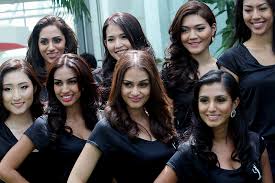 Vanessa tevi kumares ▫miss universe malaysia 2015 haven't had much connection with the world/internet as i've been on a roadtrip with my family. Thesunphoto