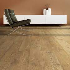 revetement stratifie alesio chene vieilli naturel castorama idee chambre d amis sol stratifie parquet stratifie