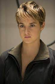 She Is So Pretty And Four Loves Her Cheveux Courts Cheveux Idees Cheveux Courts
