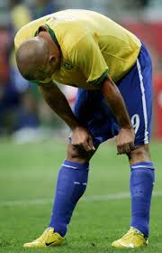 Portuguese footballer cristiano ronaldo plays forward for real madrid. Brasilien Entzaubert Ronaldo Schleicht Von Der Fussballbuhne Stars Stories Faz