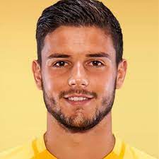Ahead, we will know about loris benito age, biography, height, facts, net worth, and much more.we will also look at who is loris benito, how he become famous, loris benito's girlfriend, who is loris benito dating now, previous dating & relationships history. Loris Benito Und Christian Fassnacht Nach Dem Sieg Beim Fcz By Radio Gelb Schwarz