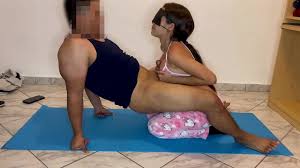 Beautiful step niece Sitting on the Face of the Perverted step Uncle who  takes advantage of the game - XNXX.COM