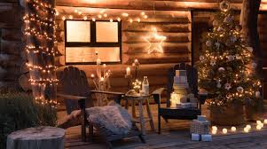 Retrouvez sans plus attendre nos idées de boules de noël à fabriquer et proposez à. Nos Idees De Deco De Noel Pour L Exterieur De Votre Maison Maisons Du Monde