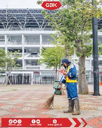 Sapu juga halaman rumah setidaknya 2 kali dalam seminggu. Love Gbk é›…åŠ è¾¾ Facebook