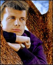 John Karlen was a really good actor.