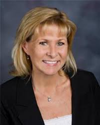 Deputies Salas and Ryerson, Council Member Diane McCall extend help to  Fillmore family in need