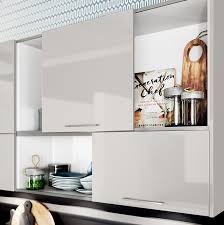 Wir führen in unserem sortiment nicht nur einbauküchen, sondern auch das passende zubehör dafür. Front Cristall Im Edlen Farbton Satin Produktlinie Classic Moderne Schiebeturelemente Sorgen Fur Einen Abwechs Hacker Kuchen Kuchen Fronten Kuchen Planung