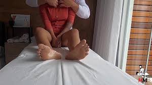 Câmera escondida filma terapeuta safado tocando nas partes intimas da  paciente até ela não aguentar e liberar a buceta para ele - Massagem  tântrica - CONFIRA - VIDEO REAL - AmateurPorn