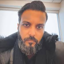 A 12ft bronze statue of a plus-size Black woman now stands tall in Ontario,  celebrating unapologetic confidence and diversity.