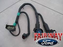 A 4 pin connector is almost always used on trailers that do not utilize electric trailer brakes nor have any need for accessory power and therefore the trailer only requires power for lights. 05 Thru 07 F 150 Oem Genuine Ford 7 Pin Trailer Tow Wiring Harness Connector New Ebay