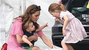 Zur feier dieses besonderen tages veröffentlichten seine eltern eine ganze reihe niedlicher neuer fotos. Diesen Royal Meilenstein Hat Prinz Louis Noch Nicht Erreicht Weltweitestars