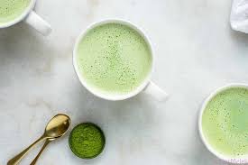 Maça çayı, gyokuro cinsi çayın yapraklarından elde edilir ve toplandıktan sonra belli bir aşamadan geçirilir. Matcha Cayi Nedir Ne Ise Yarar Fiyati Nedir