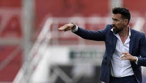 The site lists all clubs he coached and all clubs he played for. Que Tiene Eduardo Dominguez Para Ser El Dt Tricolor Ovacion 17 12 2018 El Pais Uruguay