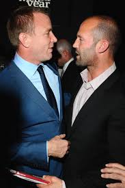 Jason statham was born in shirebrook, derbyshire, to eileen (yates), a dancer, and barry statham, a street merchant and lounge singer. Jason Statham Starportrat News Bilder Gala De