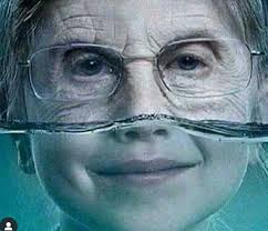 صورة معبرة تظهر أهمية شرب الماء للحفاظ على شباب دائم صحيفة جواثا الإلكترونية