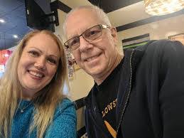 Shelly Seay's Instagram, Twitter & Facebook