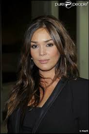 Sur le plateau du buzz tv, elle se livre en toute franchise sur sa carrière, son nom célèbre et. Lola Dewaere Avis Audience Astrid Et Raphaelle Saison 1 France 2 Avec