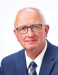 rFINALp10EXTRA2018_ABMilk_AR2017_2_RS 2.indd