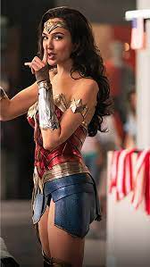 Wonder Woman 1984 New Look Wonderwoman1984 Wonderwoman2 Wonderwoman Movies 2020movies Galga Gal Gadot Wonder Woman Wonder Woman Pictures Wonder Woman Art