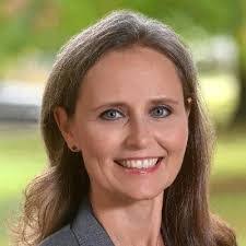 Karen Castle's Instagram, Twitter & Facebook