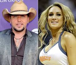 Jason Aldean Apologizes After He Is Photographed Kissing Brittany Kerr Jason Aldean Ex Wife Jason Aldean Brittany Kerr