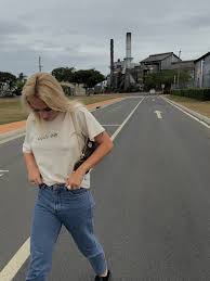 Lily Ford – CONTENT CREATION + MUSIC